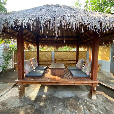 Villa Kinagu Gili Meno Exterior photo
