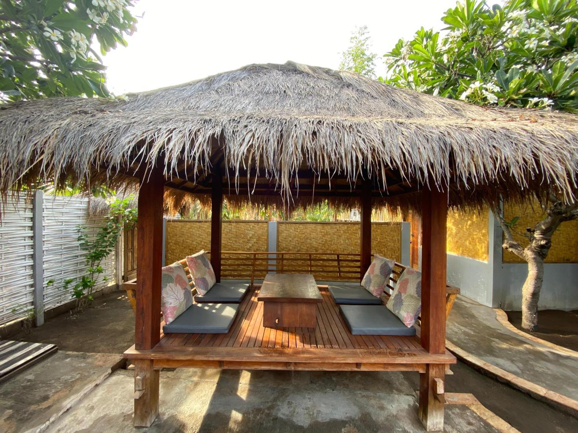 Villa Kinagu Gili Meno Exterior photo